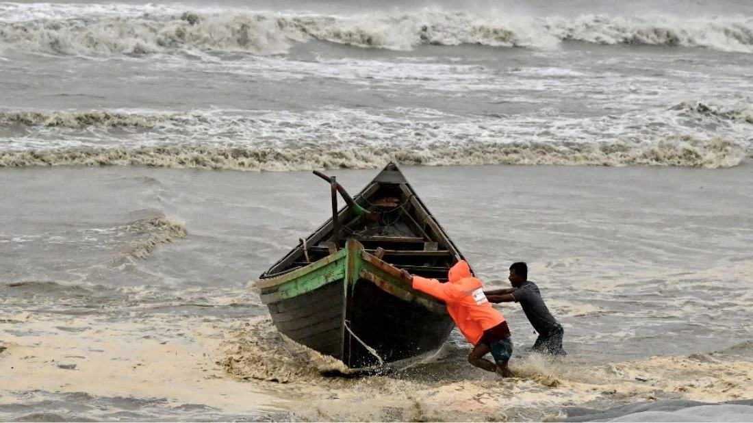 Land depression weakens over Sylhet: Local cautionary signal 3 for maritime ports