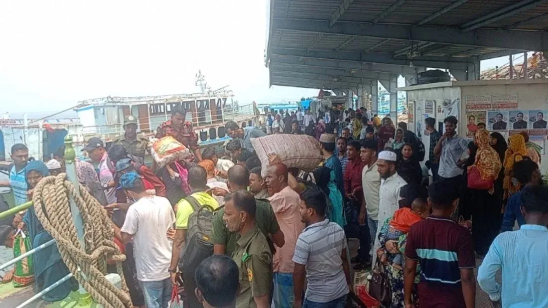 People enjoy hassle-free travel via Daulatdia terminal after Eid