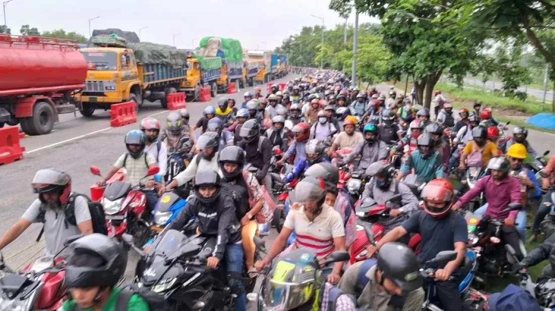 Long tailbacks over Padma Bridge as homebound rush begins