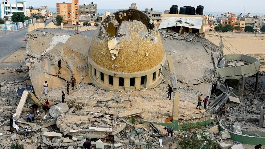 Nearly 1,000 killed as fighting rages for 2nd day