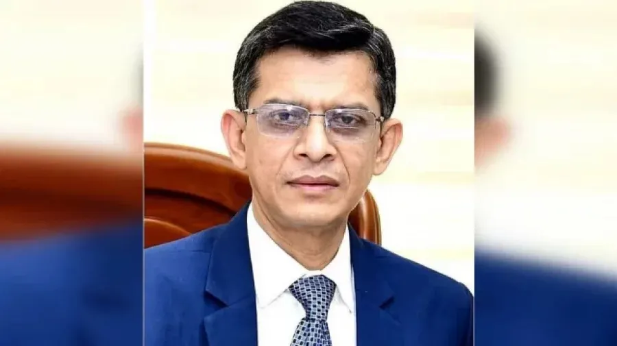 Process on to accept resignations of 3 technocrats in cabinet, 4 PM's advisers