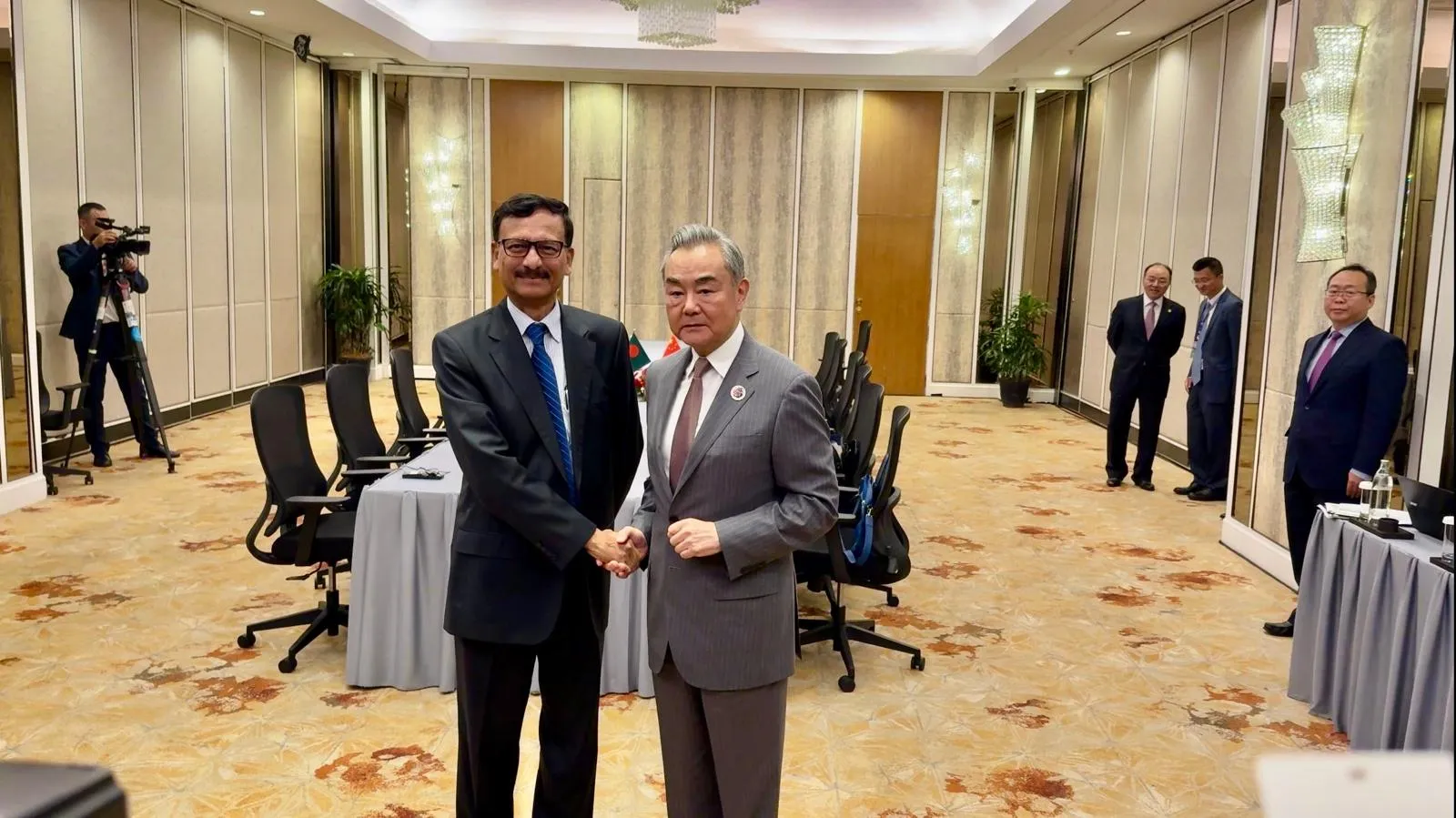 সরকারের সংস্কার উদ্যোগের প্রতি চীনের পূর্ণ সমর্থন