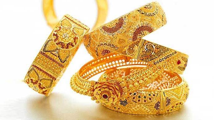 Gold price reduced by Tk 1167 per bhori