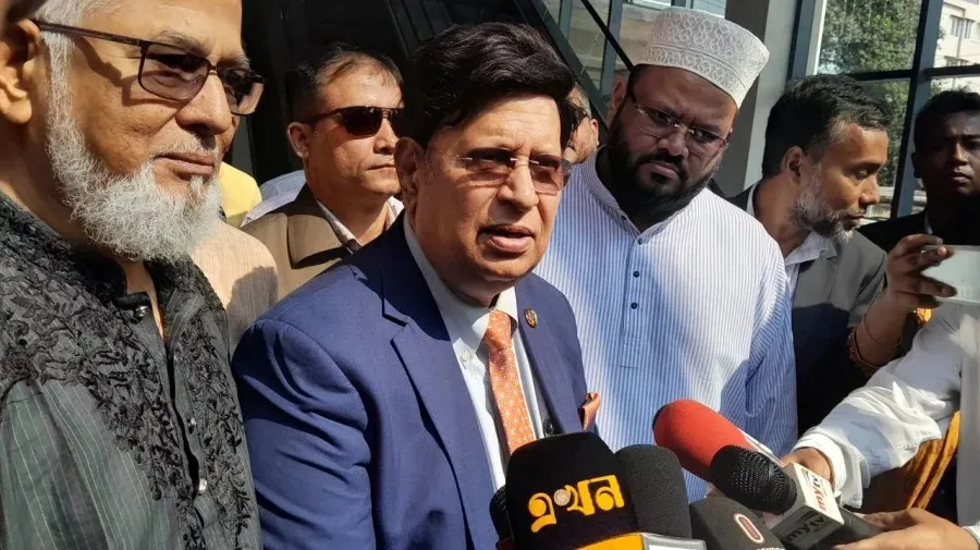 Momen: US has no link with self-proclaimed Biden advisor