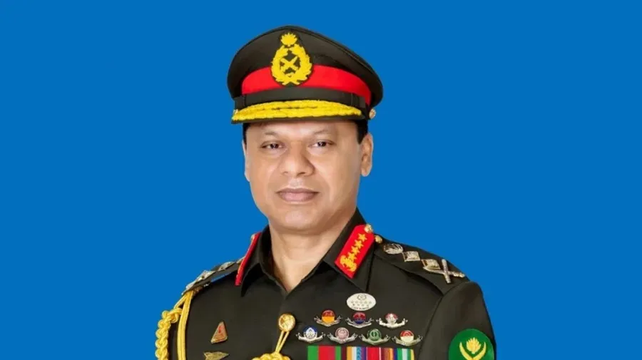 Army chief returns home from Qatar