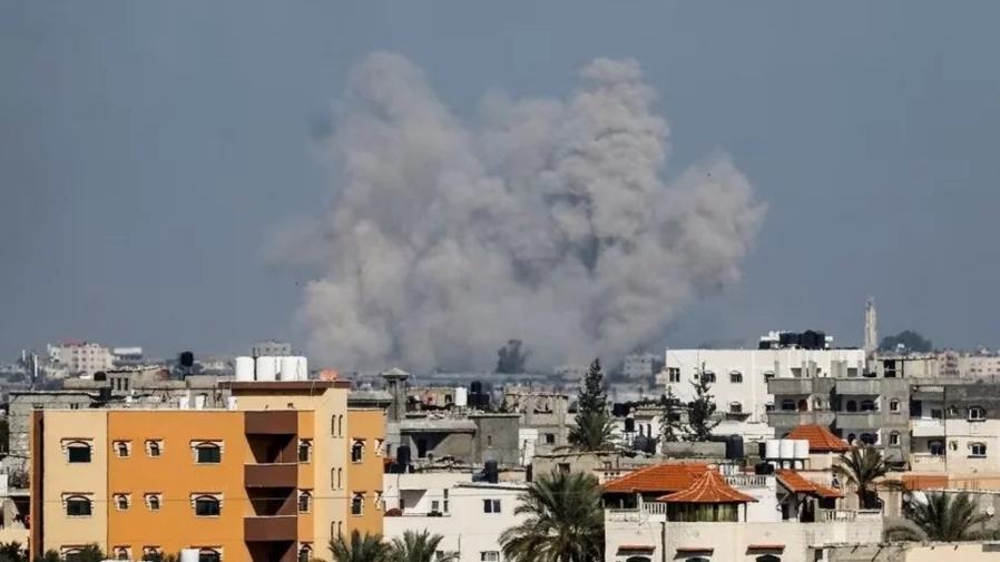 Khan Younis battle threatens biggest hospital still working in Gaza