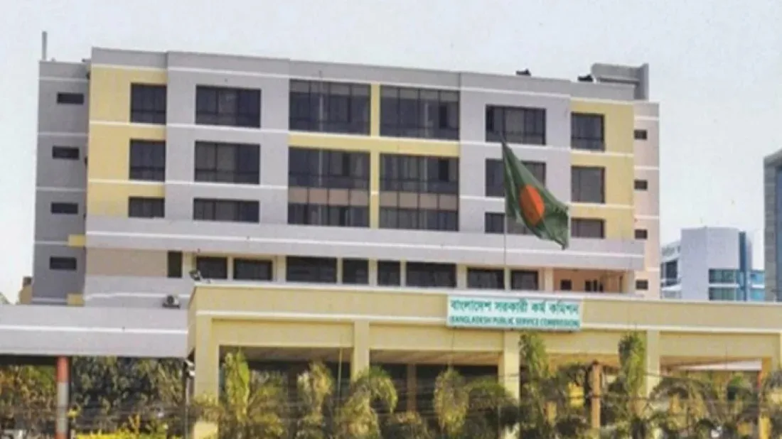 PSC question leak: Three-member probe body formed