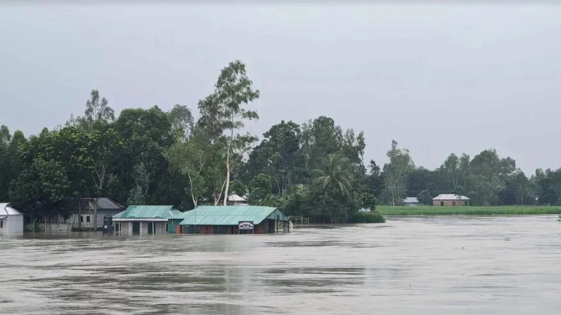 Jamalpur flood worsens: Over 50,000 people marooned