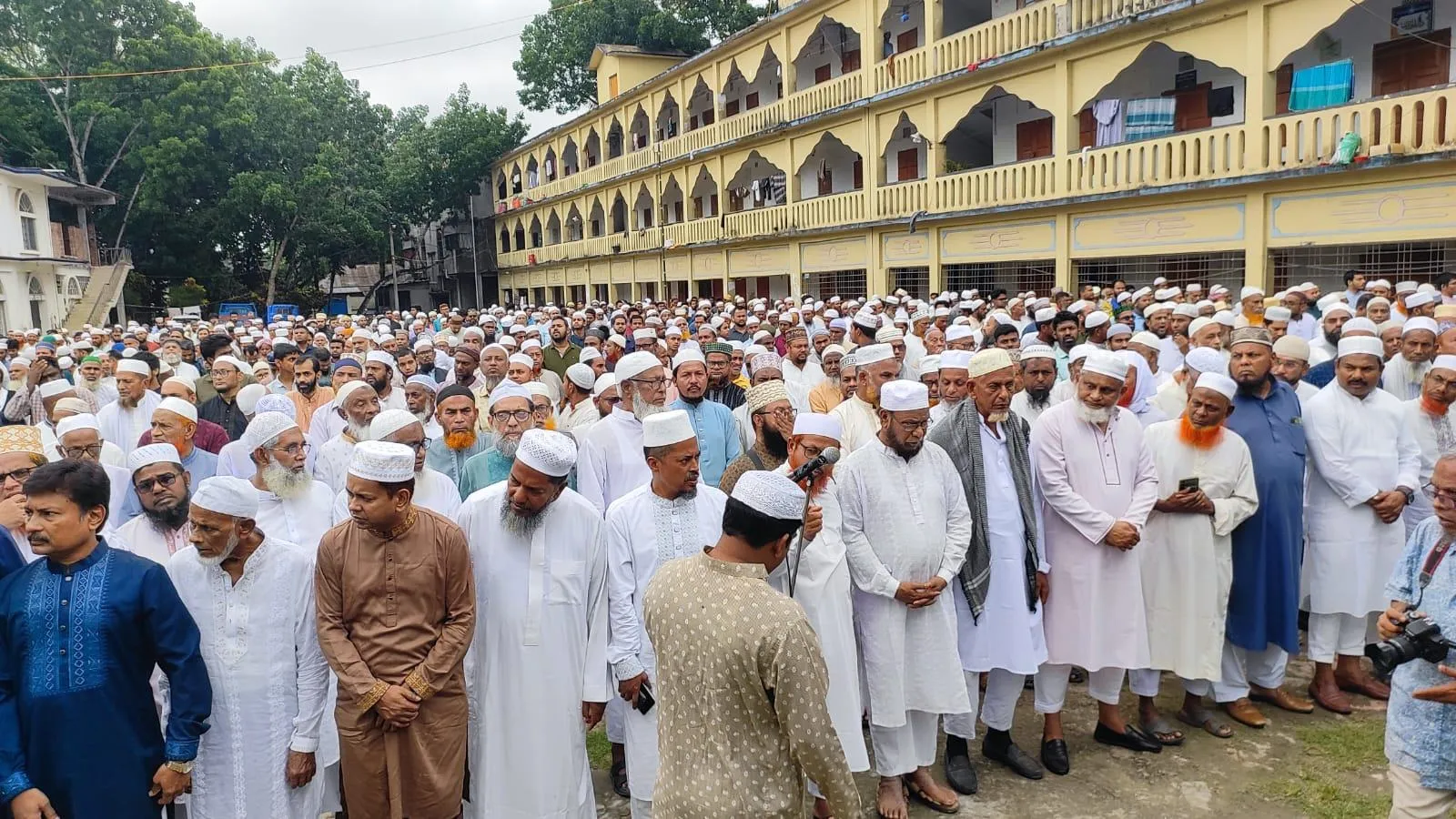 ফরিদপুরে জামায়াত নেতা দেলোয়ার হোসেনের জানাজা ও দাফন সম্পন্ন