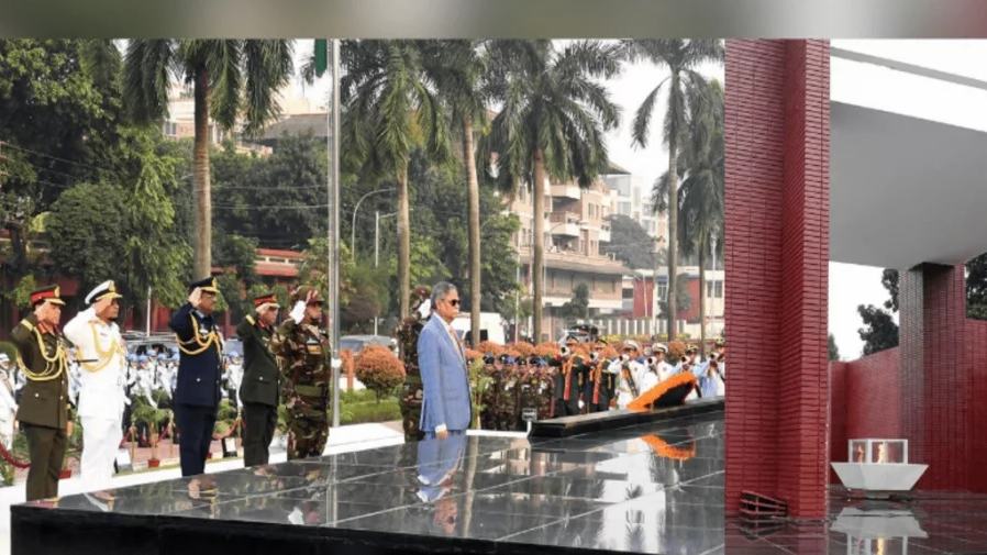 Armed Forces Day: President, PM pay tribute to martyrs