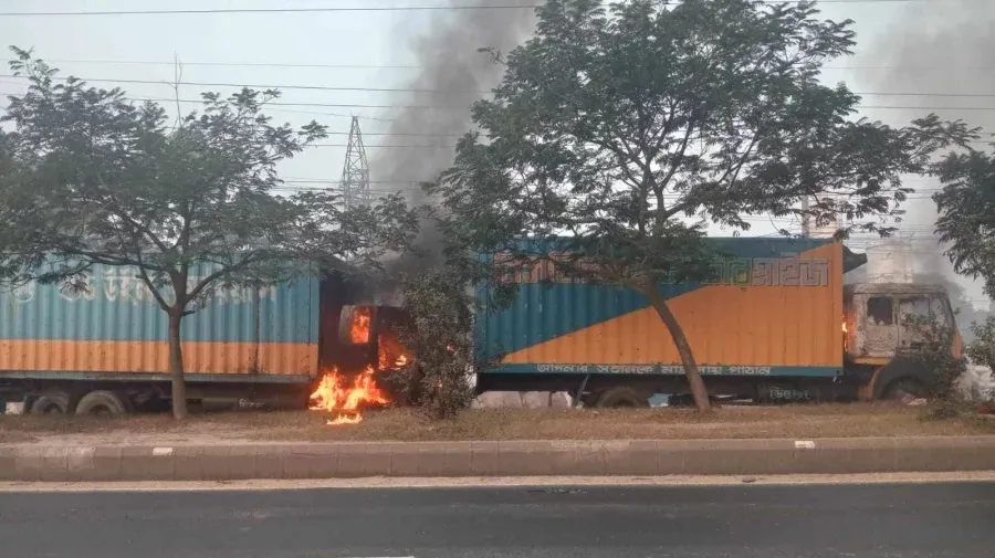 Two covered vans set ablaze in Gazipur