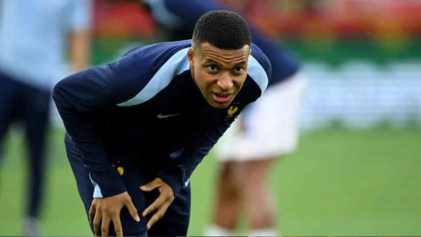 Mbappe files harassment complaint against PSG