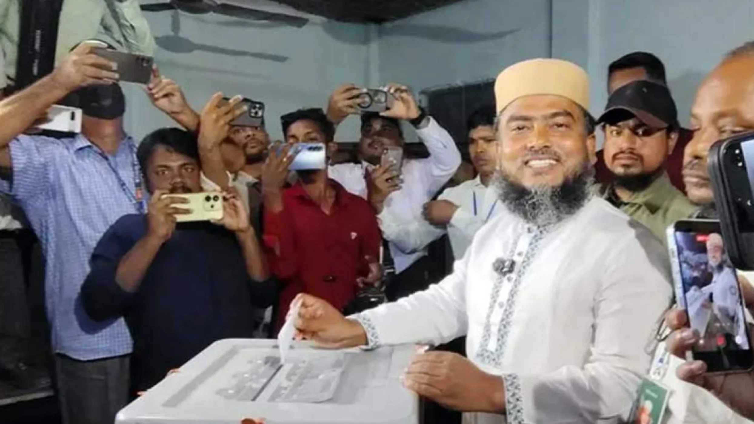 ঠাকুরগাঁও-১ উপনির্বাচন: ভোট দিলেন জামায়াত প্রার্থী দেলাওয়ার হোসেন