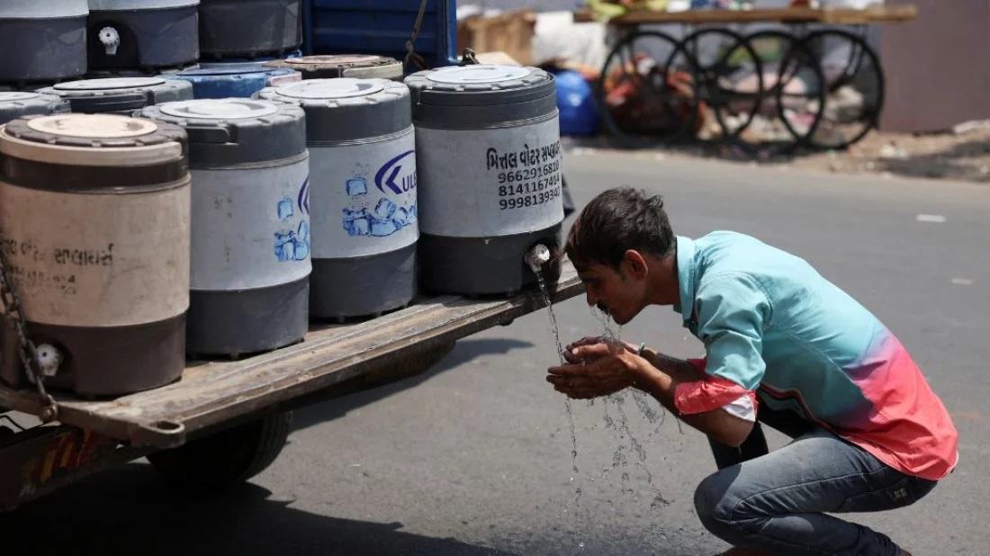 India shuts schools as temperatures soar