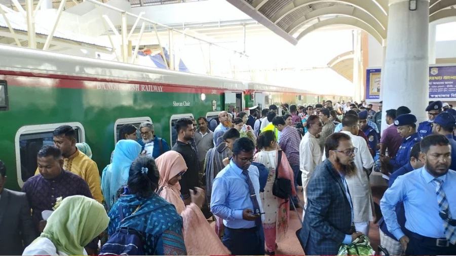 Eid travel: Western zone train tickets sold out in 2hrs