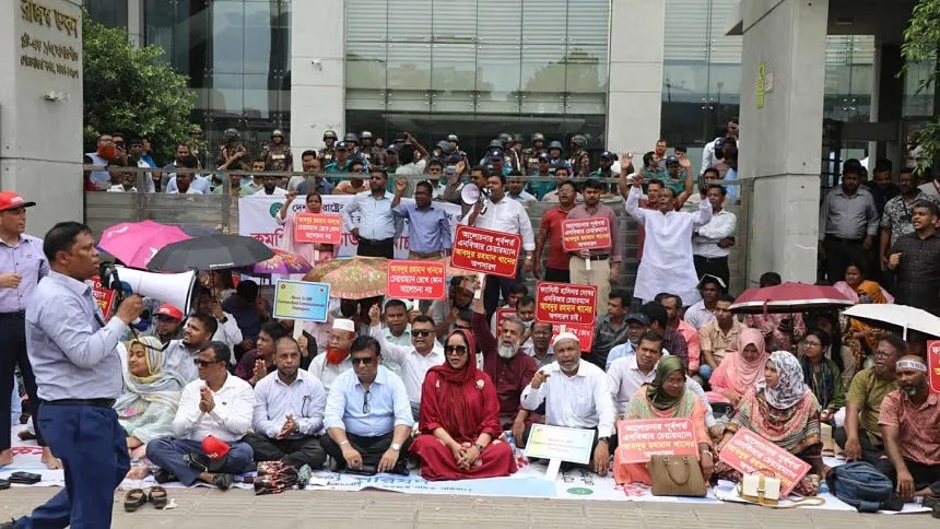 Strike by NBR officials continues for second day amid disruption in overseas trade activities