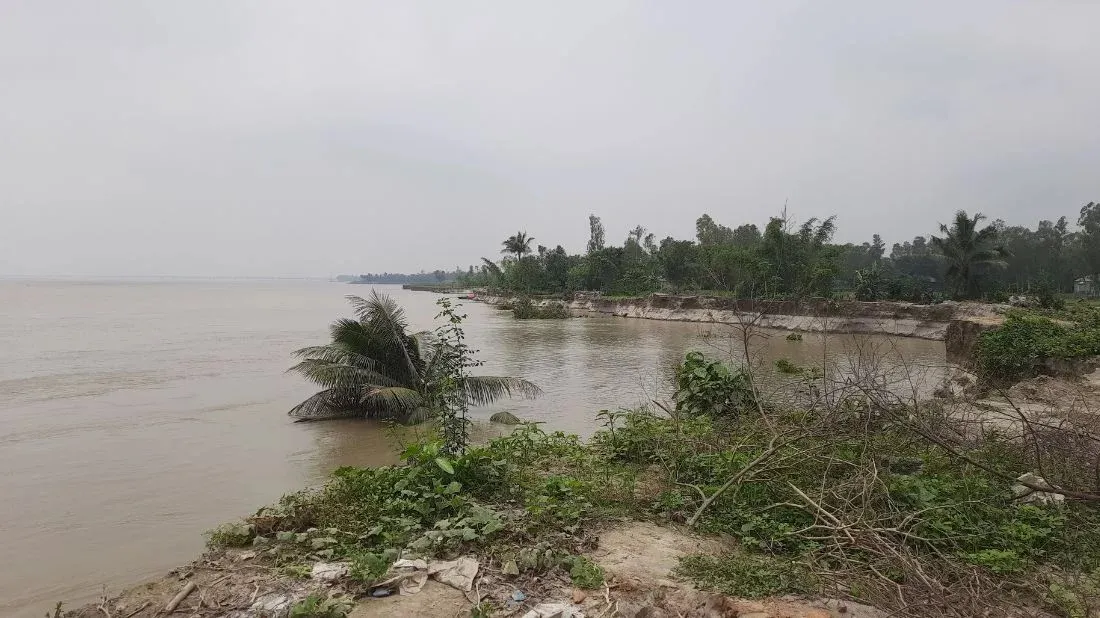 Water of seven rivers above danger level