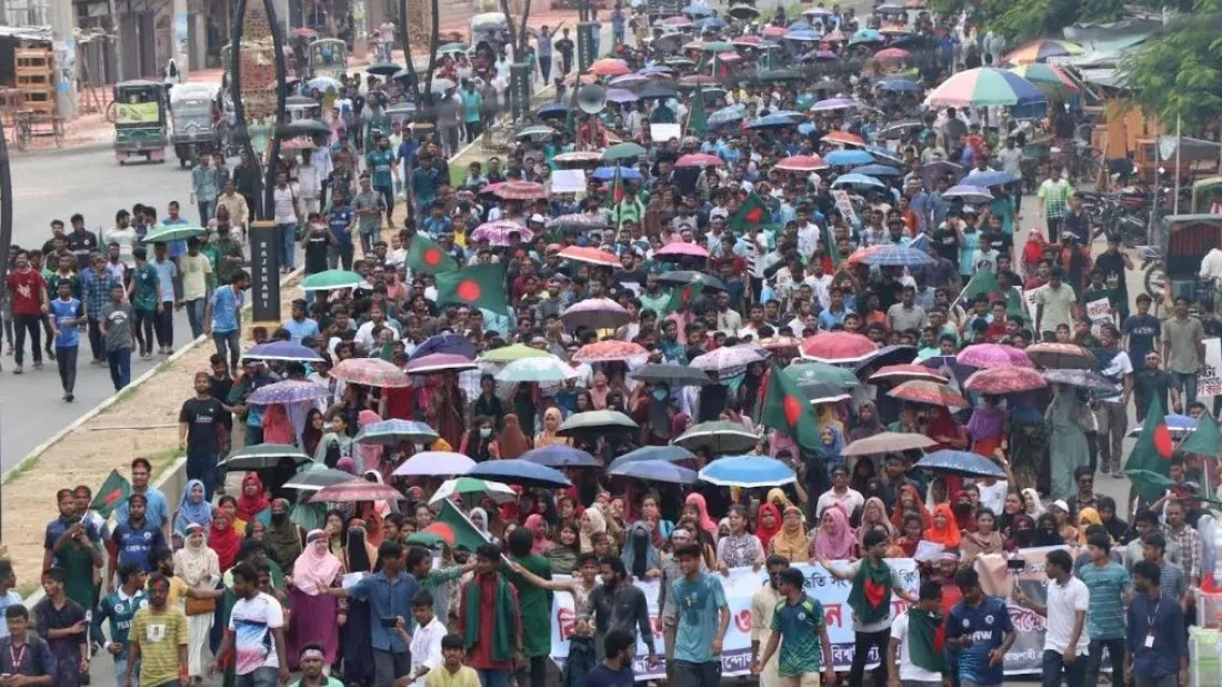 Bangla Blockade: RU, Ruet students block Dhaka-Rajshahi highway