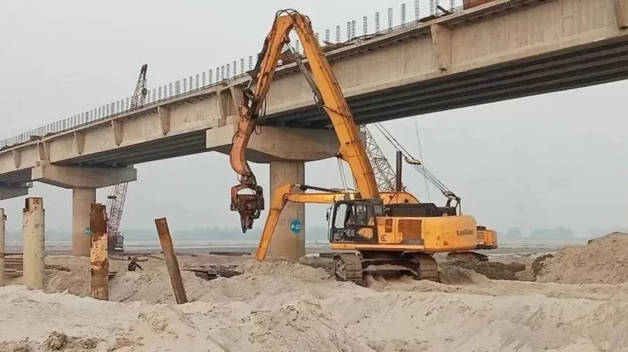 Teesta Bridge construction between Gaibandha-Kurigram near completion