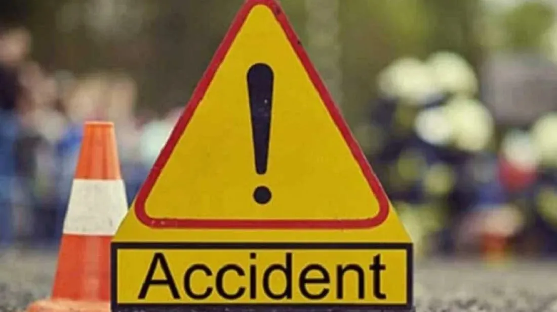 Pakistan bus crash kills 27