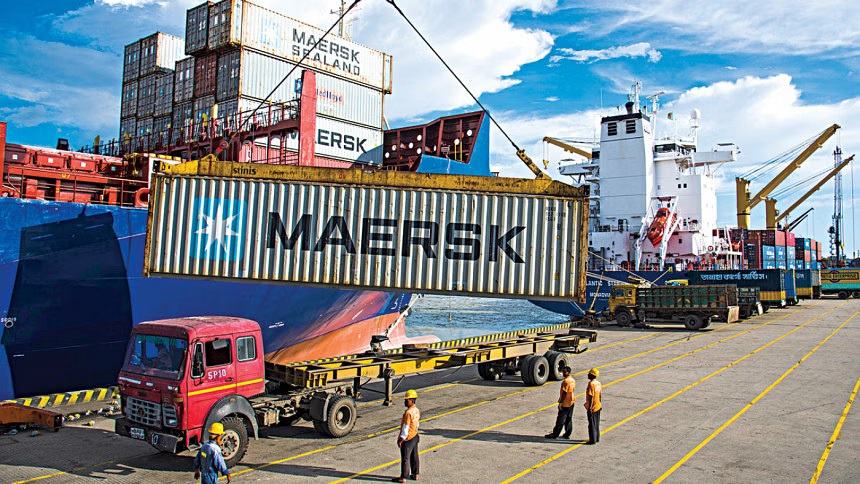 Maersk schedules dozens of vessels to travel via Suez Canal