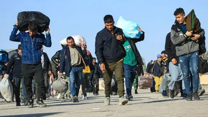 More than 200,000 Afghans have left Pakistan since April: Islamabad