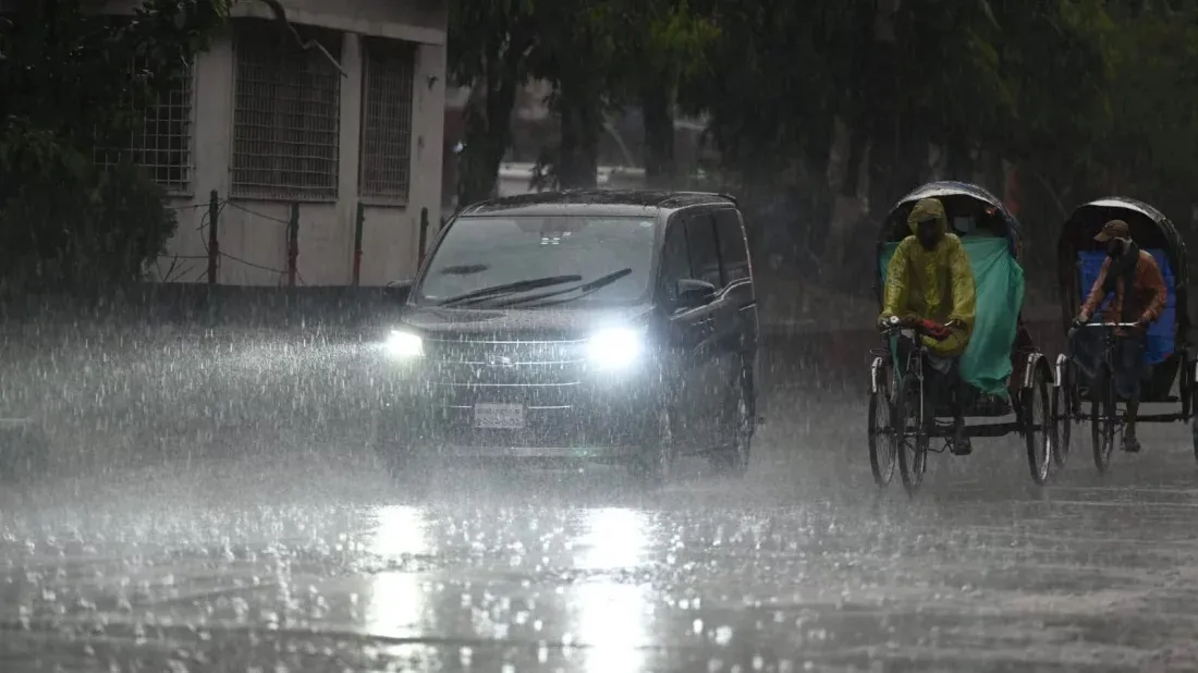 When will it rain in Dhaka?