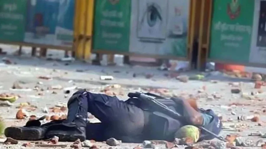 Police constable killed in clash with BNP