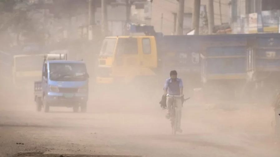 Dhaka air quality moderate Saturday morning