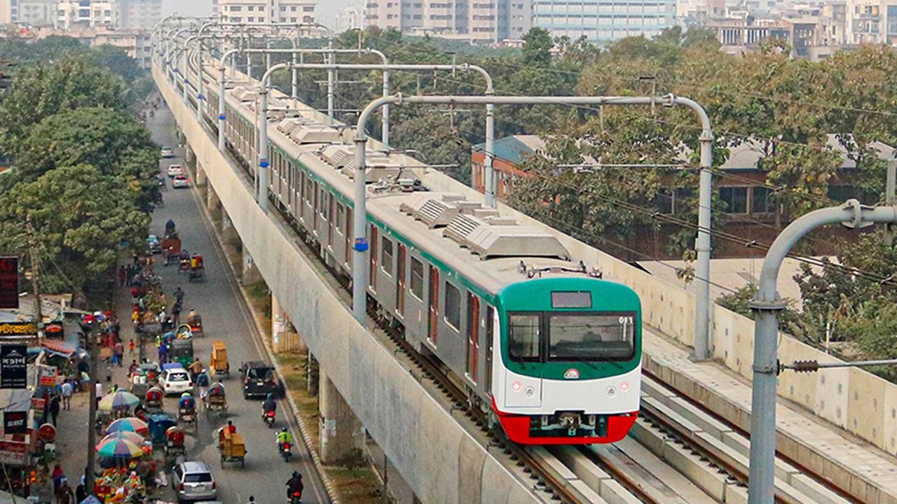 Metrorail movement is completely stopped