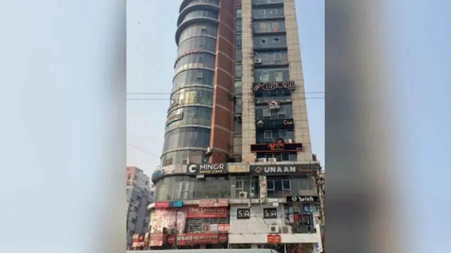 DSCC seals off Dhanmondi’s Keari Crescent Tower