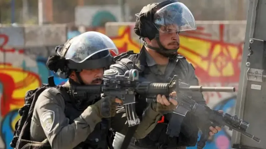 West bank raid: Palestinian teen killed by Israeli forces