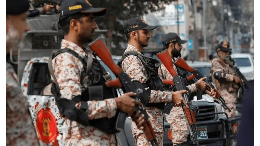 Blasts near Pakistan candidates' offices kill 26 on eve of election