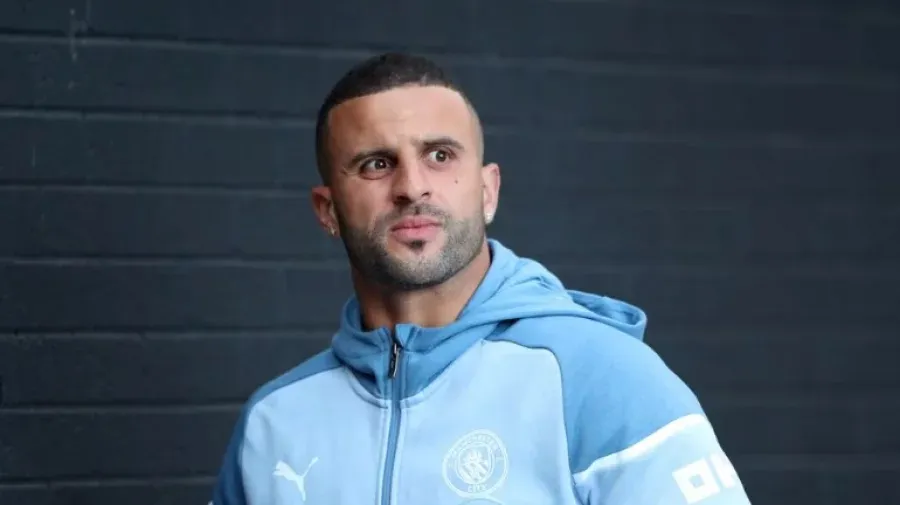 Walker sign two-year deal extension with Man City