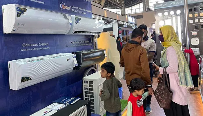 বাণিজ্য মেলায় দক্ষিণ এশিয়ার সবচেয়ে সাশ্রয়ী ওয়ালটন এসিতে সরাসরি বিদ্যুৎ খরচ দেখার সুবিধা