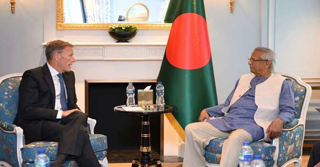 প্রধান উপদেষ্টার সঙ্গে এয়ারবাসের এক্সিকিউটিভ ভাইস প্রেসিডেন্টের সাক্ষাৎ