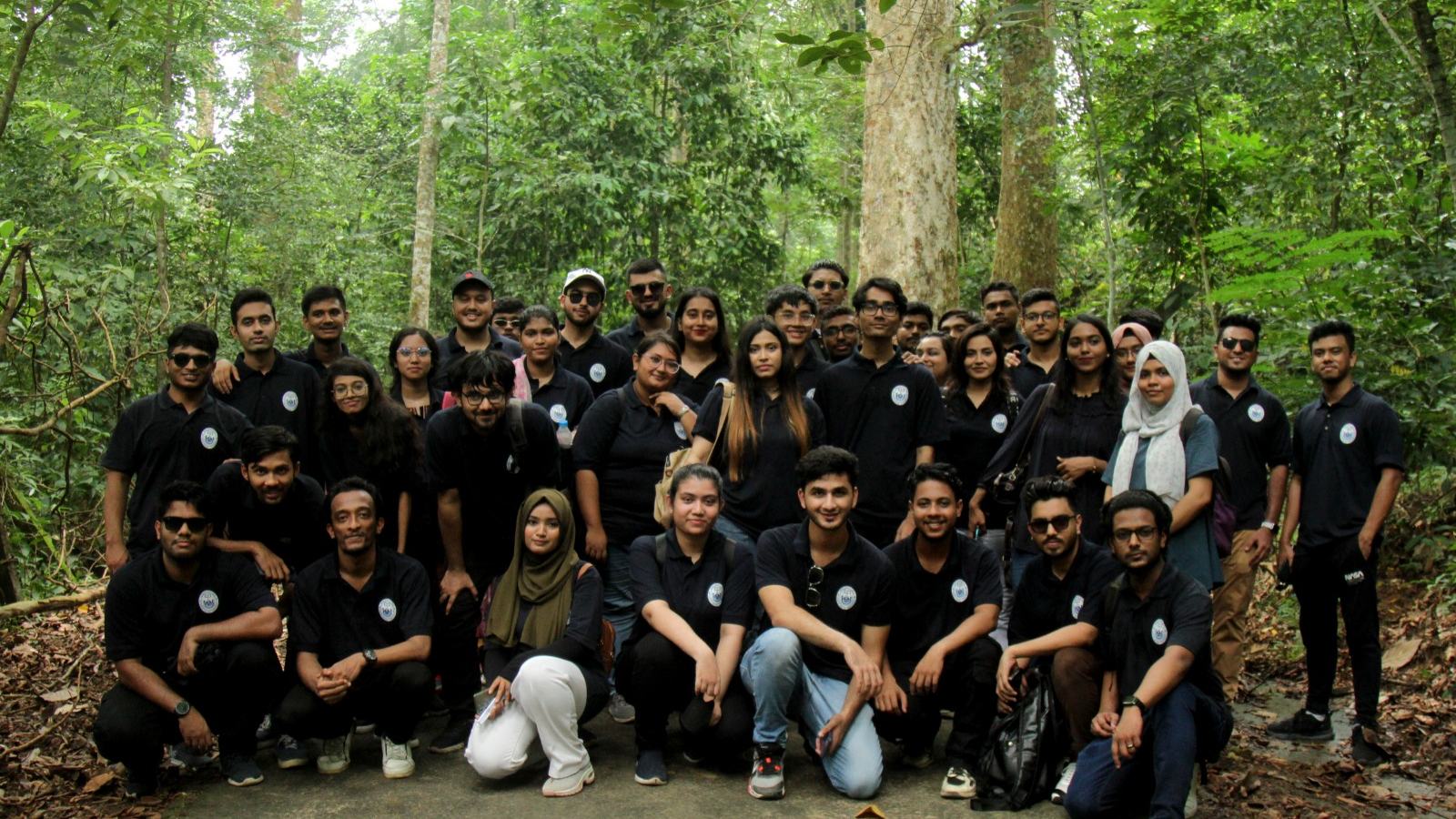 শ্রীমঙ্গলে নর্থ সাউথ বিশ্ববিদ্যালয়ের শিক্ষার্থীদের ফিল্ড ট্রিপ