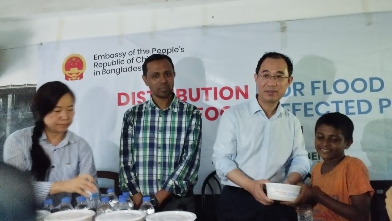 Chinese Embassy Donates Relief Supplies Worth 6 Million Taka to Flood-Affected Areas in BD