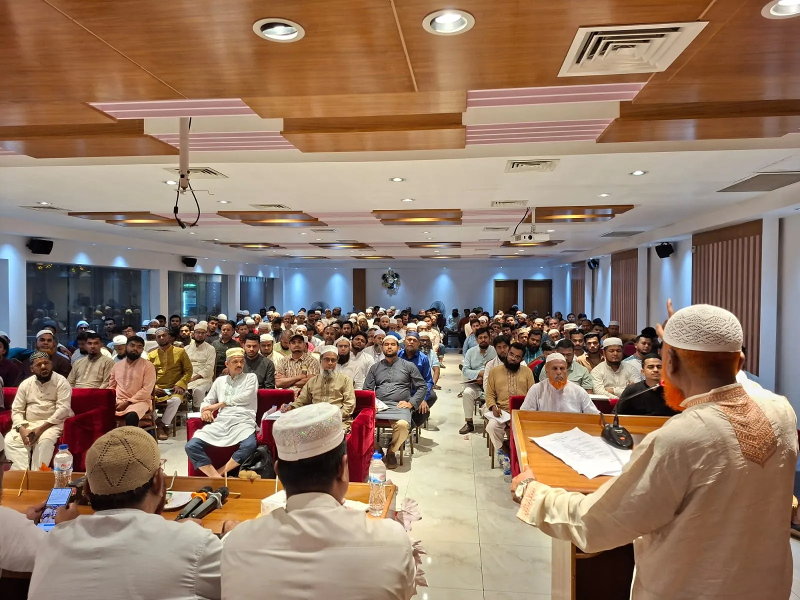 সন্ত্রাসীদের পরিচয় যাই হোক তাদেরকে গ্রেফতার করতে হবে :নূরুল ইসলাম