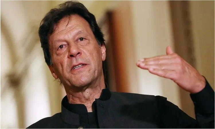 Pakistan risks descending into civil war