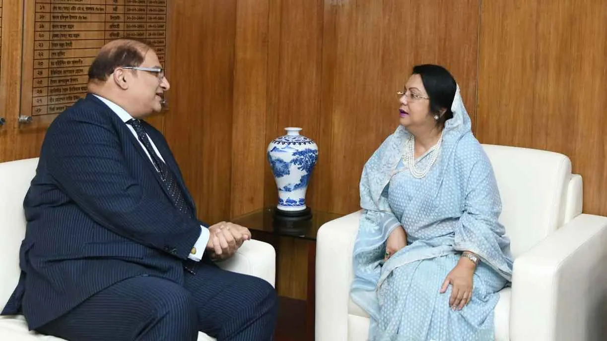 বিমান মন্ত্রী-প্রতিমন্ত্রীর সঙ্গে পাকিস্তানের রাষ্ট্রদূতের সাক্ষাৎ
