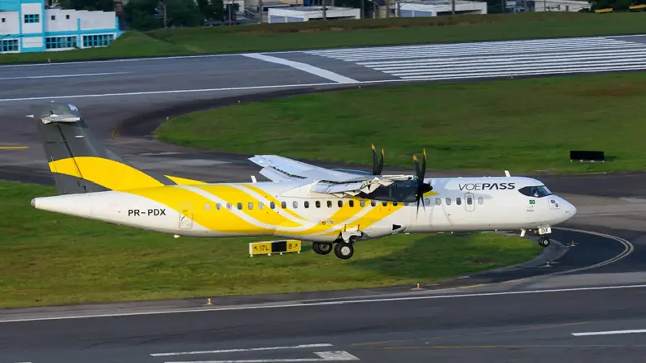 a-voepass-atr72-plane-similar-to-the-one-that-crashed-file-picture-20240810010752