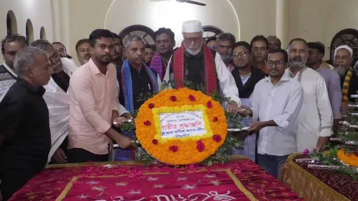 জনগণের পক্ষ থেকে পিটার হাসের স্যাংশন পাওয়া উচিত: বঙ্গবীর কাদের সিদ্দিকী
