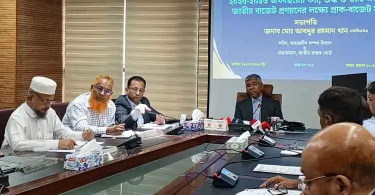করমুক্ত আয়ের সীমা ৫ লাখ করার প্রস্তাব ঢাকা চেম্বারের