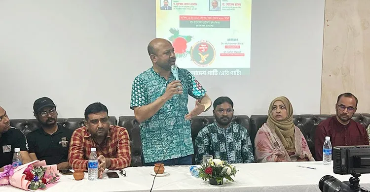 প্রবাসীদের সেবাদানে ব্যর্থ হলে কর্মকর্তাদের জবাবদিহি করতে হবে