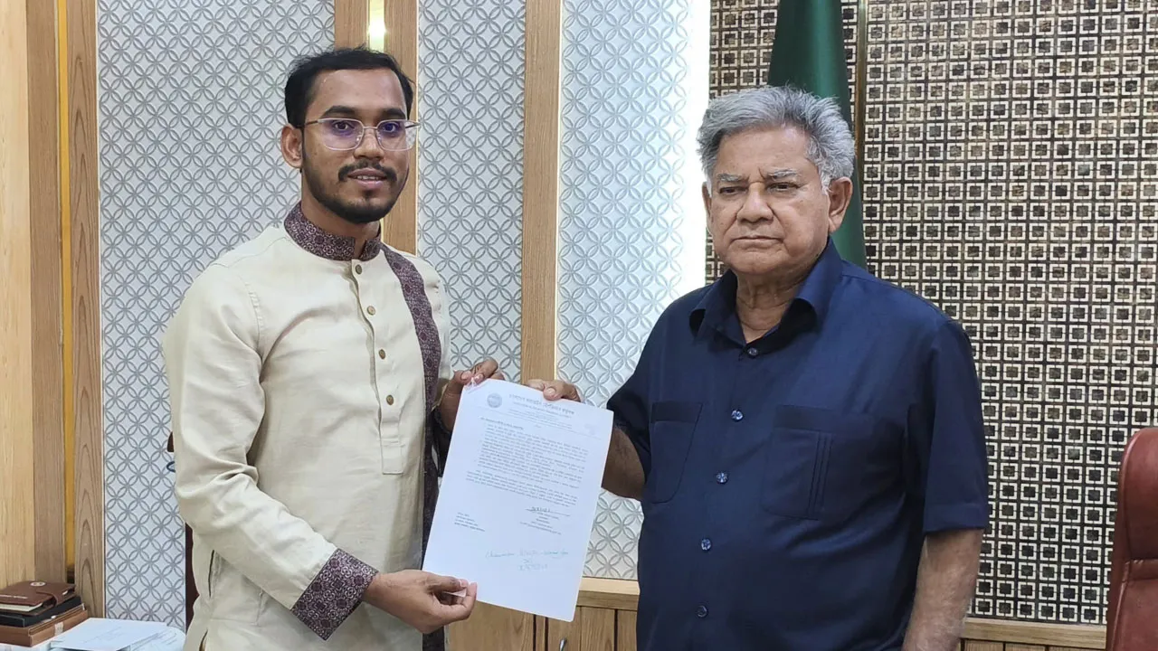 হাতিয়ার জন্য হয় ফেরি নয় তো গণ অর্থ সংগ্রহ কর্মসূচি
