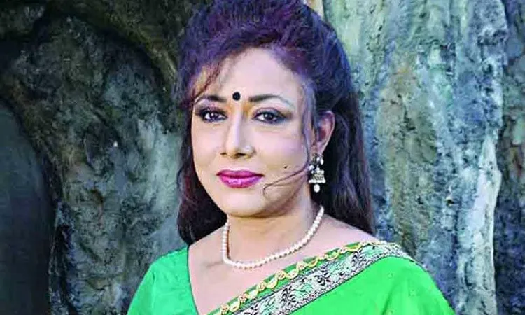 ফের পরিচালনায় আসছেন রোজিনা