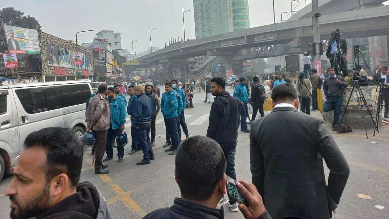 ফার্মগেটে সড়ক অবরোধ প্রত্যাহার শিক্ষার্থীদের