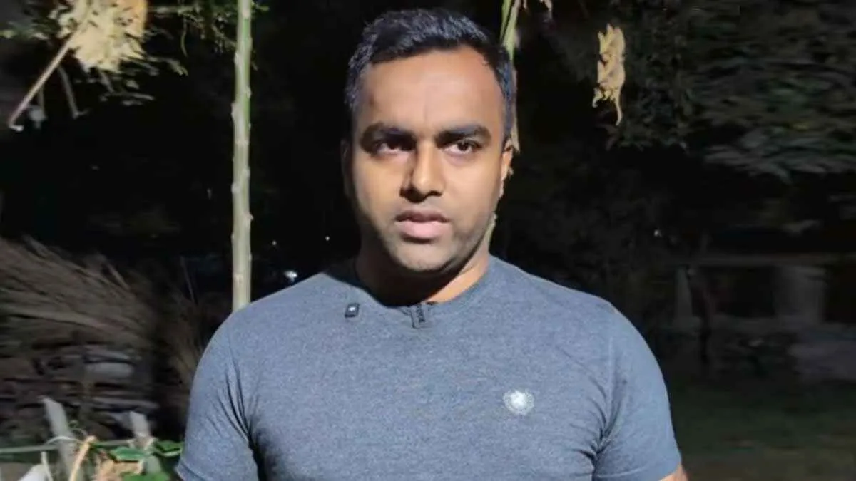 পুলিশের ওপর হামলা, যা বললেন আলোচিত সেই পুলিশ কর্মকর্তা
