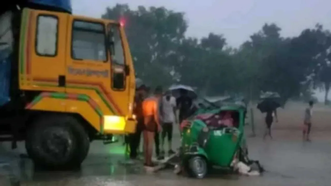 বগুড়ায় ট্রাক-অটোরিকশা সংঘর্ষে নিহত ৪
